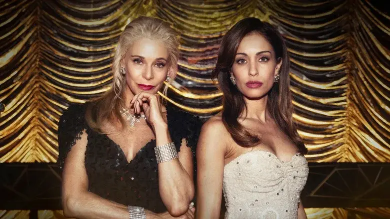 Eva & Nicole still 2