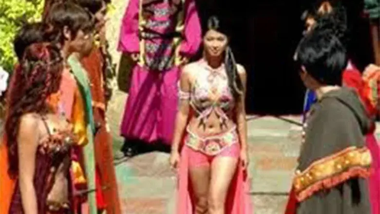 Majika still 2