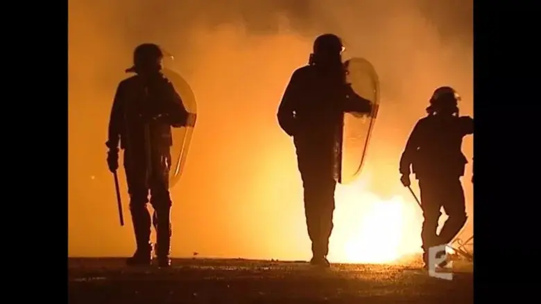 2005 : État d'urgence still 3