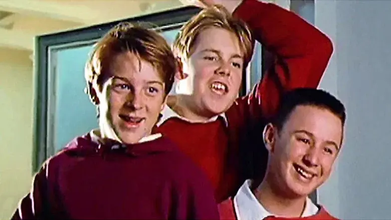 Round the Twist still 4