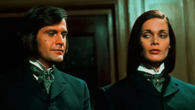 Dr. Jekyll & Sister Hyde still 8