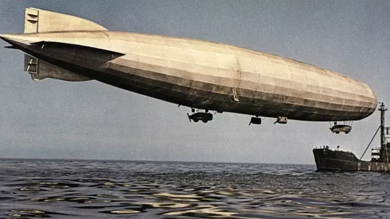 Zeppelin still 1