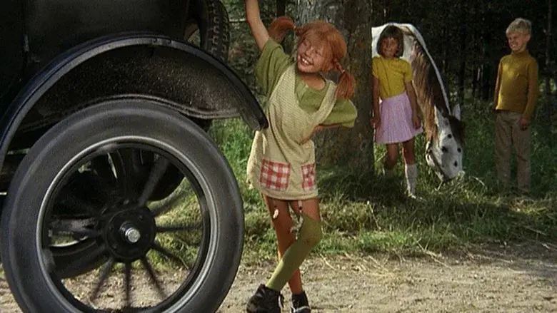 Pippi in the South Seas still 4