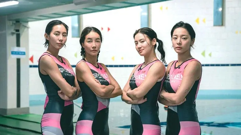 Iron Girls still 4