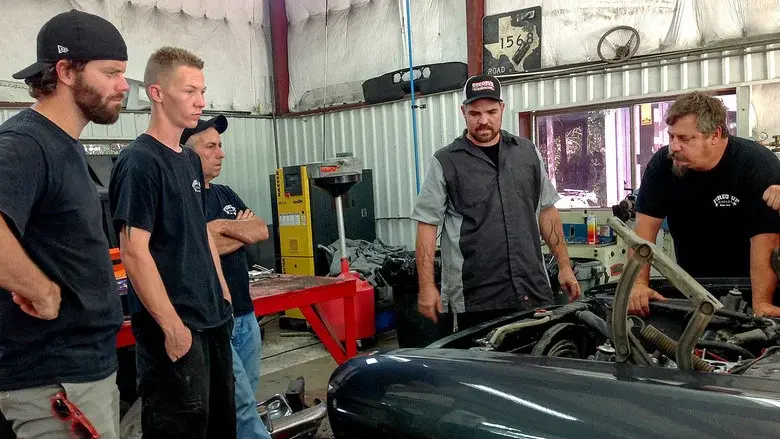 Misfit Garage still 3