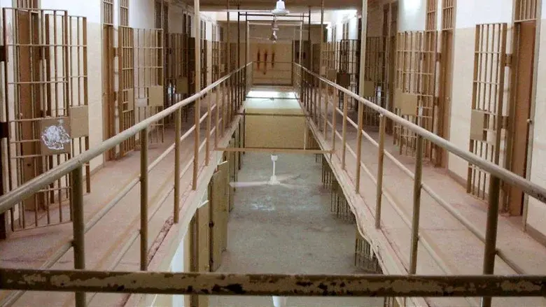 Ghosts of Abu Ghraib still 1