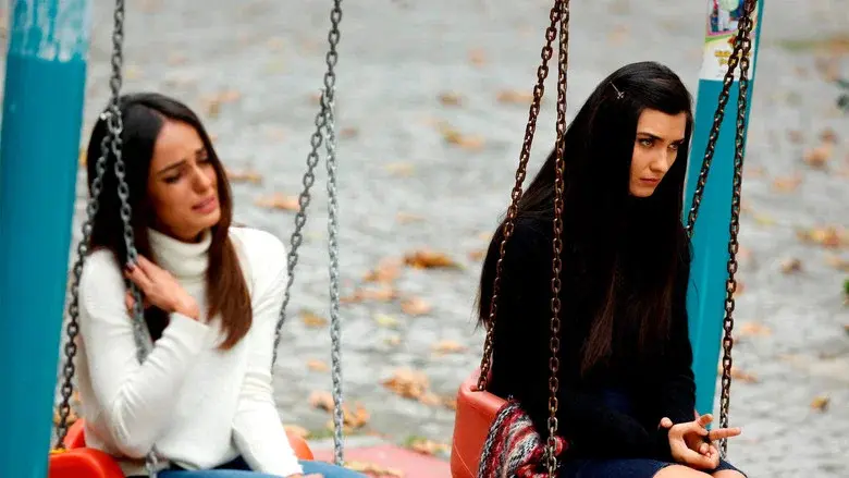 Black Money Love still 4