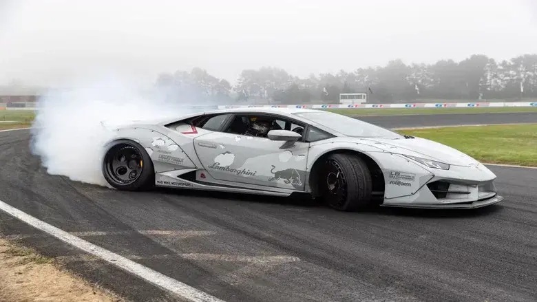 Drift Lamborghini still 1