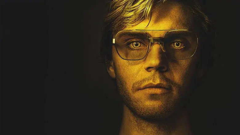 DAHMER - Monster: The Jeffrey Dahmer Story still 7
