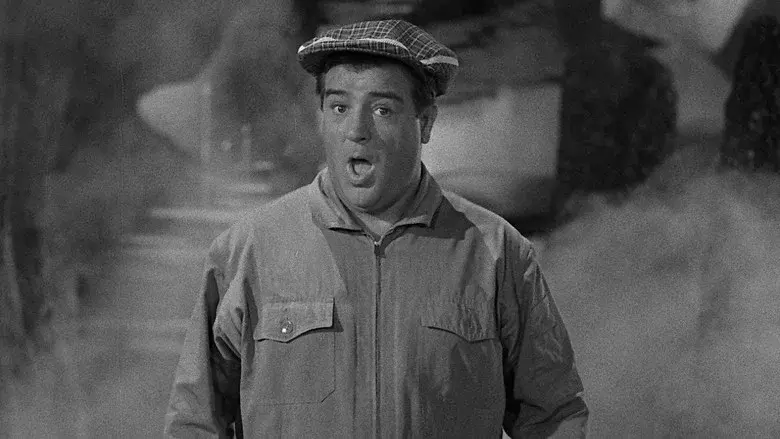 Abbott and Costello Go to Mars still 5