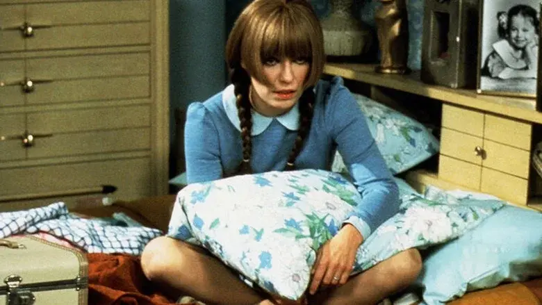 Mary Hartman, Mary Hartman still 5