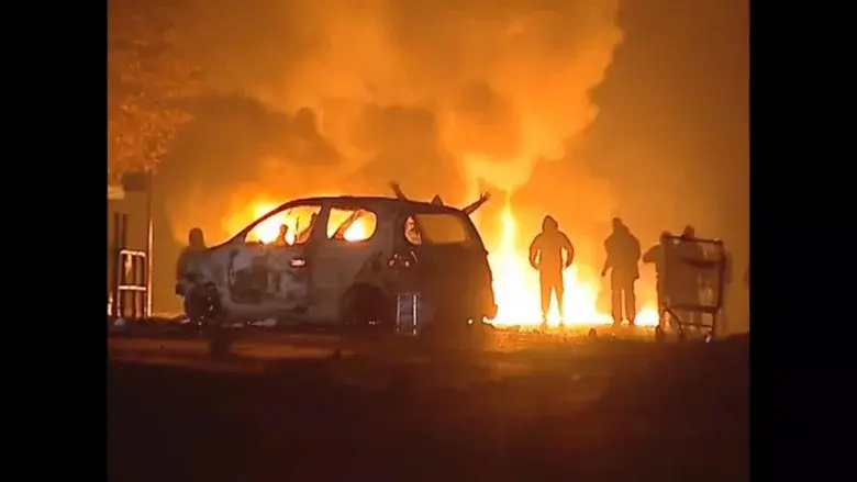 2005 : État d'urgence still 4