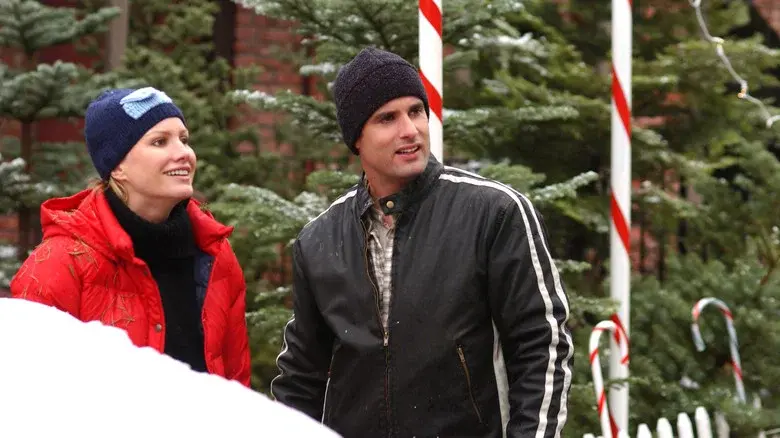 The Christmas Card still 4