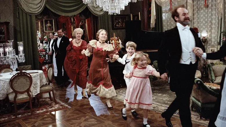 Fanny and Alexander still 8
