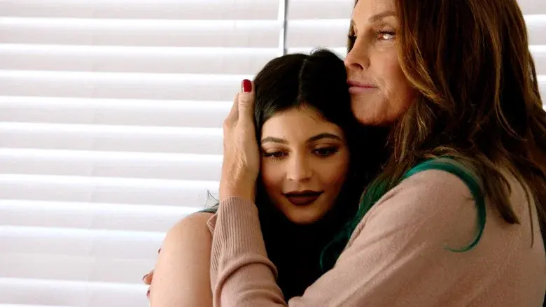 I Am Cait still 4