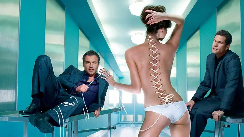 Nip/Tuck still 3