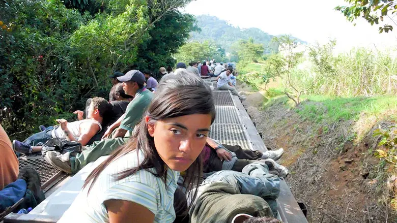 Sin Nombre still 3