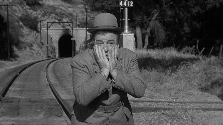 Abbott and Costello Meet the Keystone Kops still 3