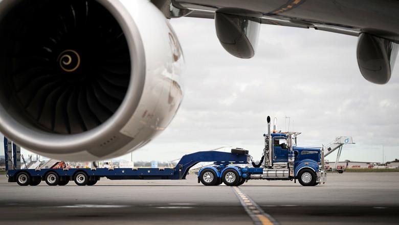 Airport 24/7 still 3