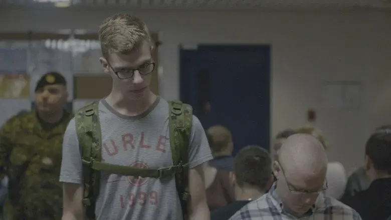 Les Recrues still 7