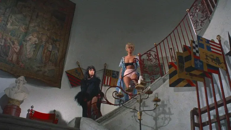 Bloody Pit of Horror still 2
