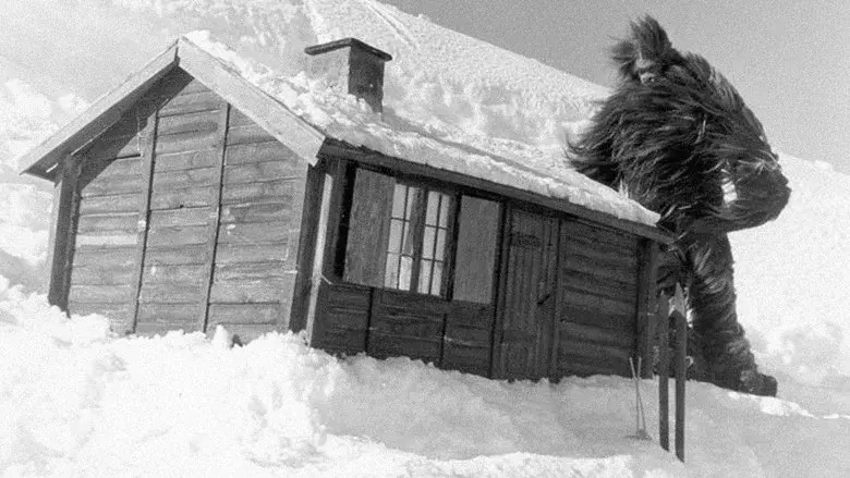 Terror in the Midnight Sun still 1