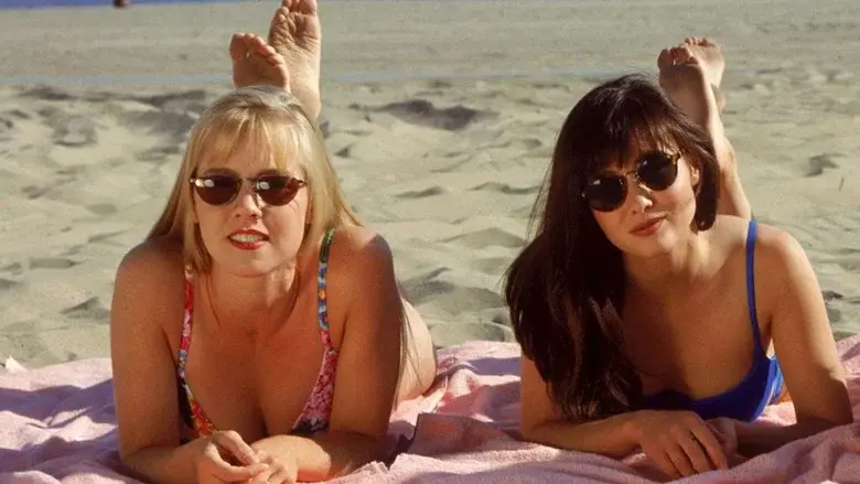 Beverly Hills, 90210 still 6