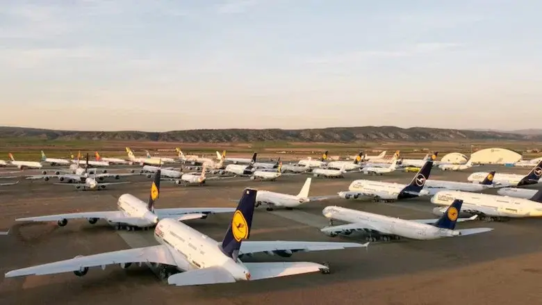 The Two Lives of Lufthansa still 2