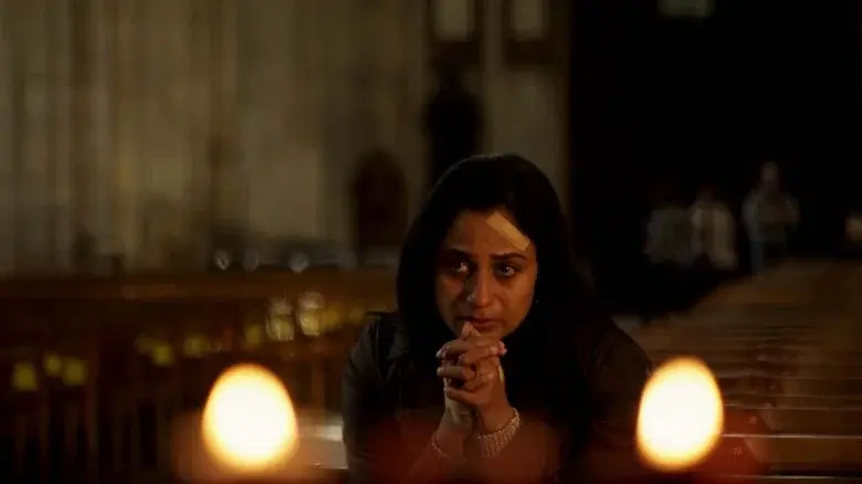 Valladesam still 5