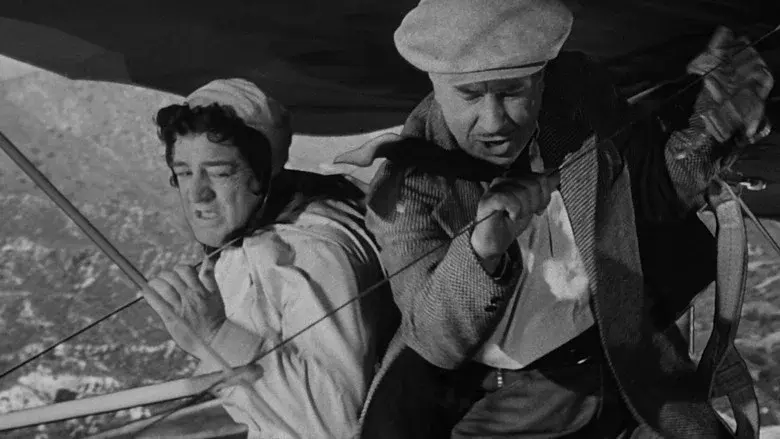 Abbott and Costello Meet the Keystone Kops still 2