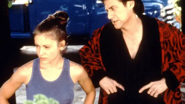 Hugo Pool still 5