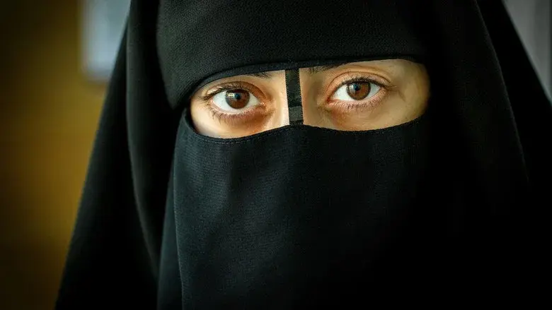 Caliphate still 1