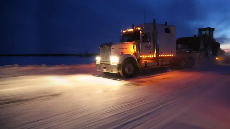 Ice Road Truckers still 4