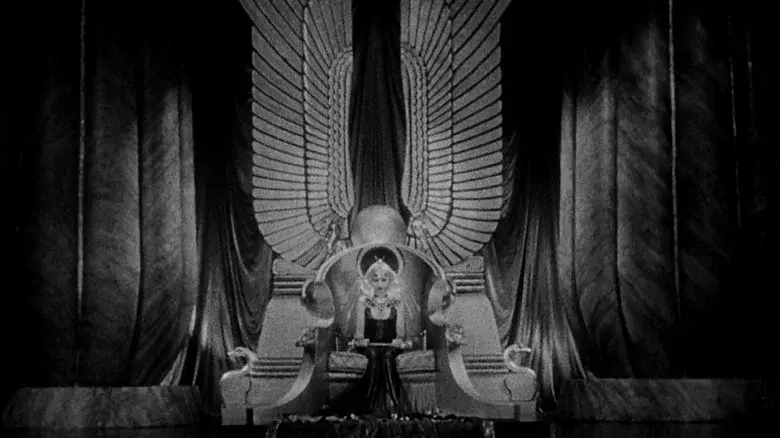 Cleopatra still 8