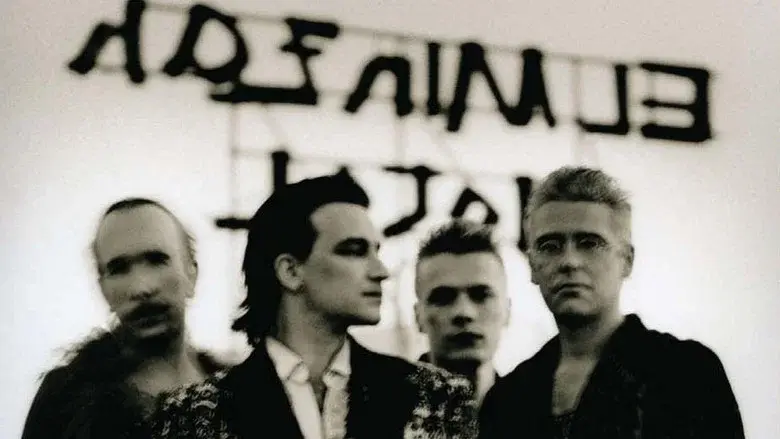U2: The Best of 1990-2000 still 2