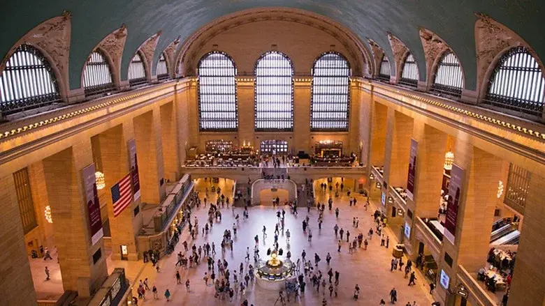 New York: America's Busiest City still 4