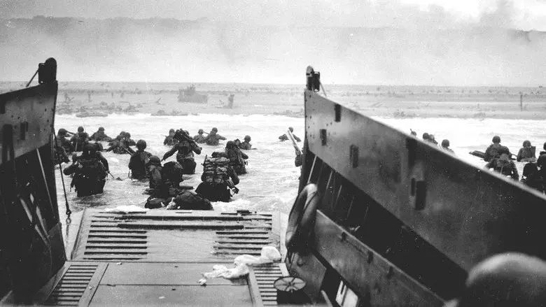 The World at War still 5