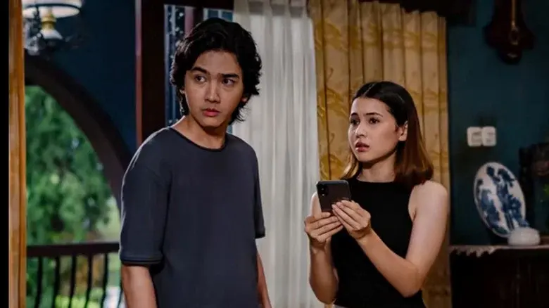 Take Me to Hell still 3