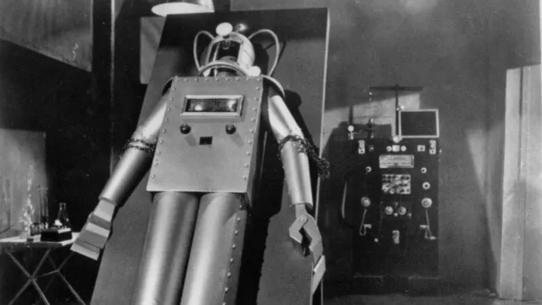 The Robot vs. The Aztec Mummy still 1