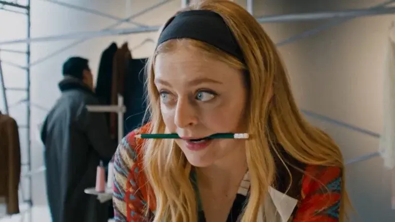 Idiotka still 8