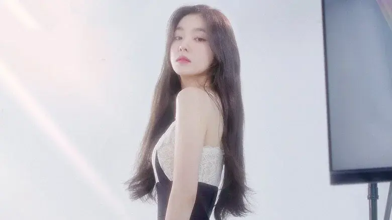 IRENE's Work & Holiday still 4