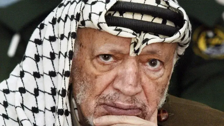Unveiling Arafat still 4