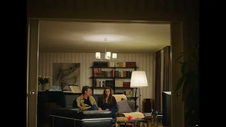 Sarah Plays a Werewolf still 3