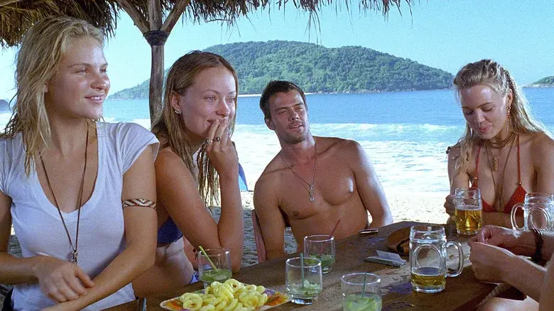 Turistas still 1