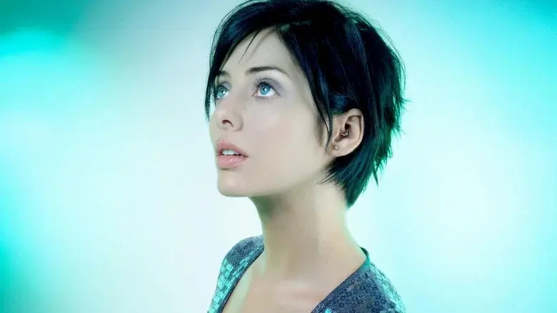 Natalie Imbruglia - Glorious: The Singles 97-07 still 3
