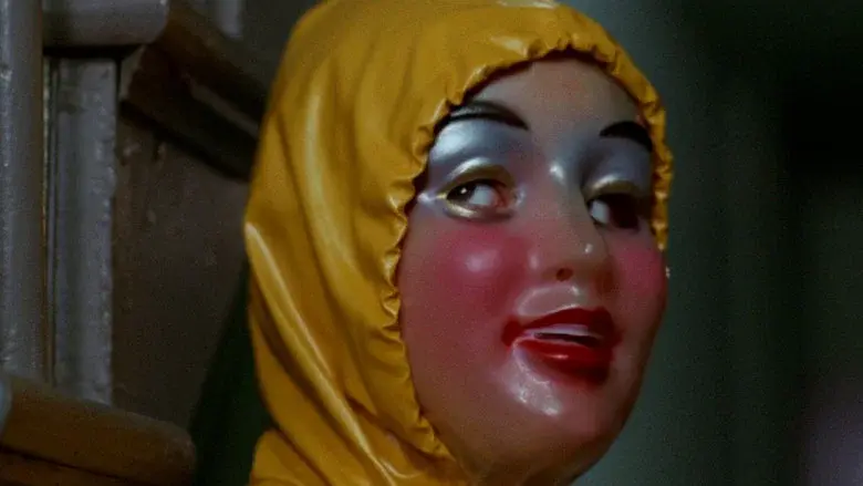 Alice, Sweet Alice still 5