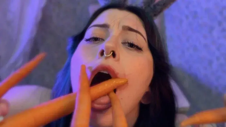Carrot Bukkake still 1