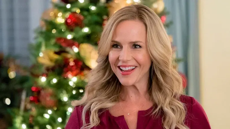 Christmas Homecoming still 3