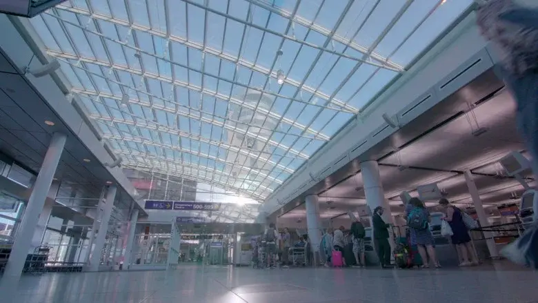 YUL : la vie à l’aéroport still 1