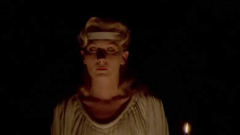Beyond the Door still 3